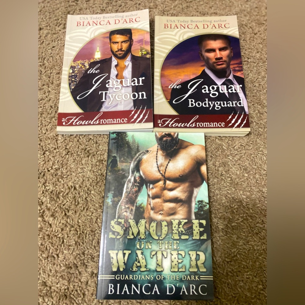 Bianca D”arc book lot Jaguar tycoon & bodyguard howls romance Smoke on the water